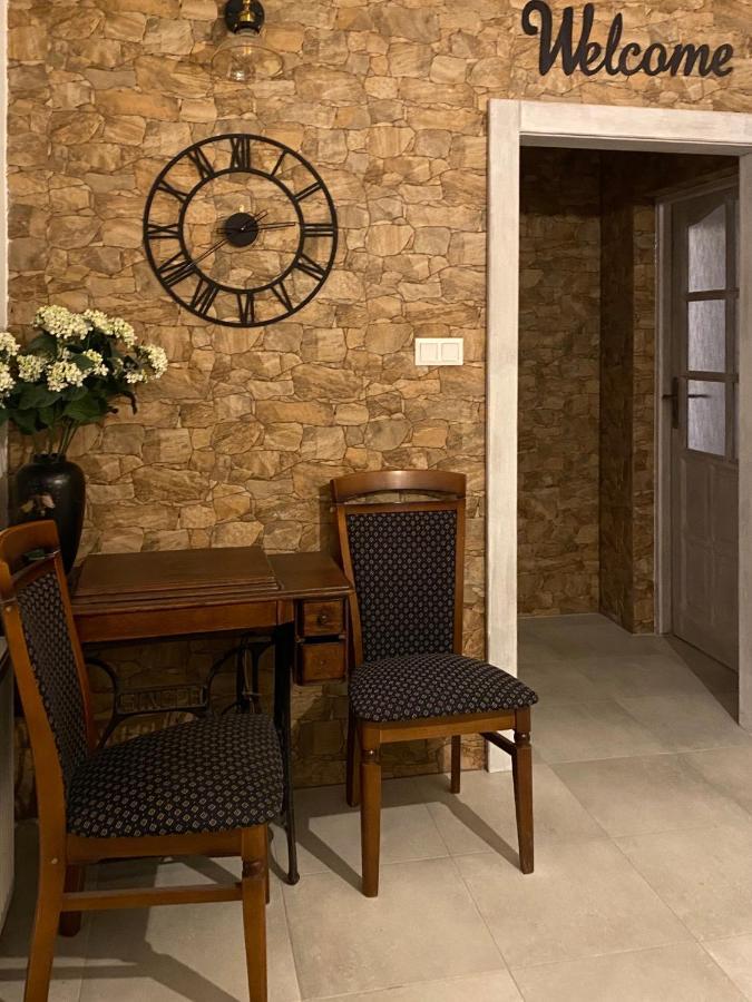Penzion Vila Petra Bed&Breakfast เวลคี สลาวโคว์ ภายนอก รูปภาพ