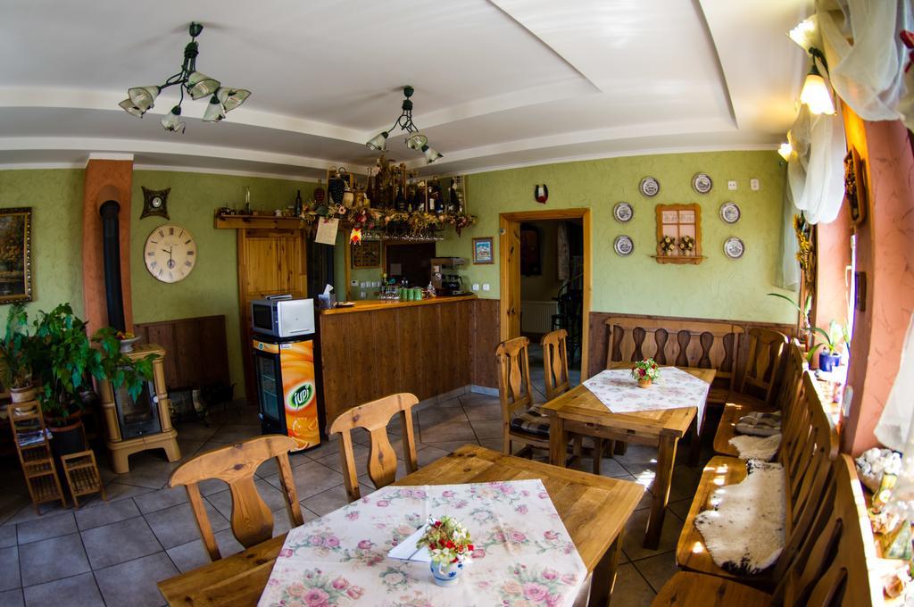 Penzion Vila Petra Bed&Breakfast เวลคี สลาวโคว์ ภายนอก รูปภาพ