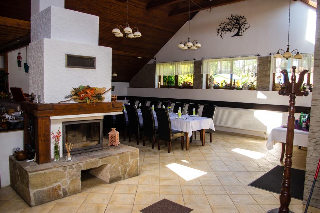 Penzion Vila Petra Bed&Breakfast เวลคี สลาวโคว์ ภายนอก รูปภาพ